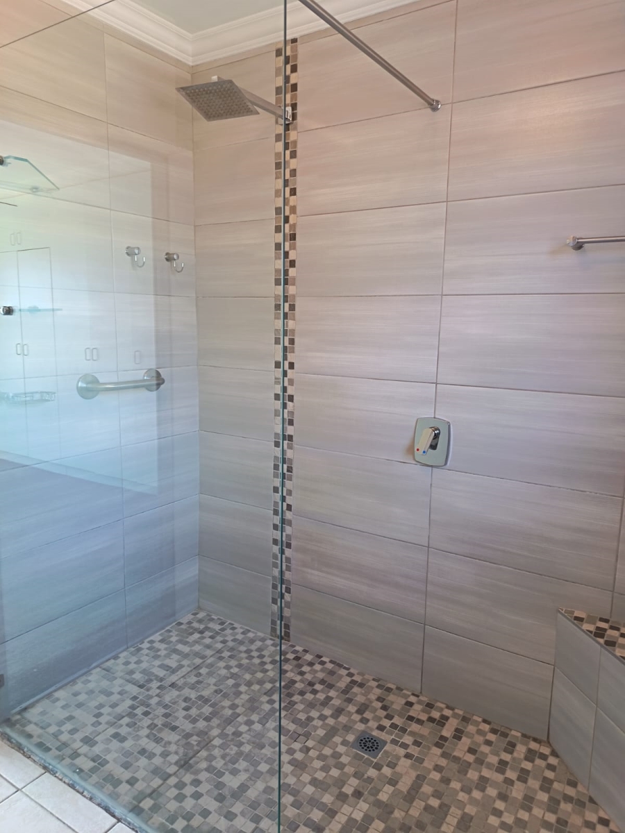 To Let 3 Bedroom Property for Rent in Jeffreys Bay Central Eastern Cape